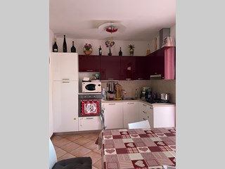 Trilocale in Vendita a San Michele al Tagliamento, zona Cesarolo, 135'000€, 75 m², arredato, con Box