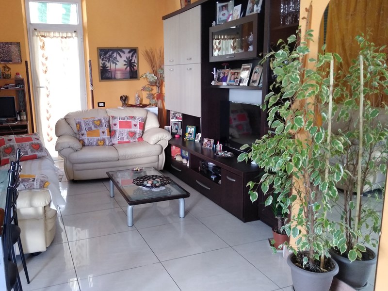 Quadrilocale in Vendita a Carrara, zona Avenza, 135'000€, 60 m², arredato