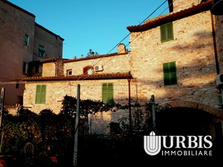 Appartamento in Vendita a Spello, 148'000€, 90 m²