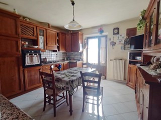 Casa Indipendente in Vendita a Cascina, zona Badia, 205'000€, 85 m²