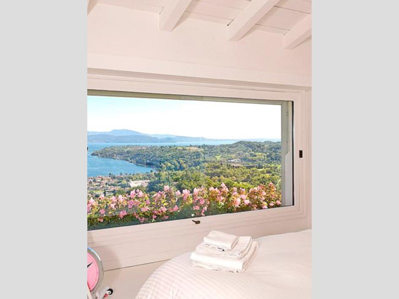 Villa in Vendita a Salò, 1'800'000€, 400 m²