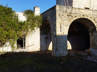 Villa bifamiliare in Vendita a Galatina, 250'000€, 800 m², con Box