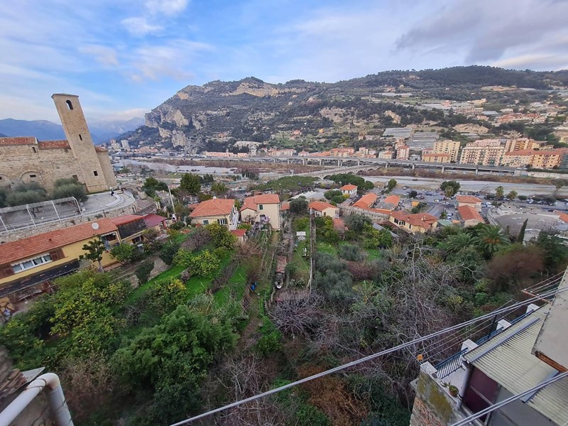 Trilocale in Vendita a Ventimiglia, 80'000€, 41 m²