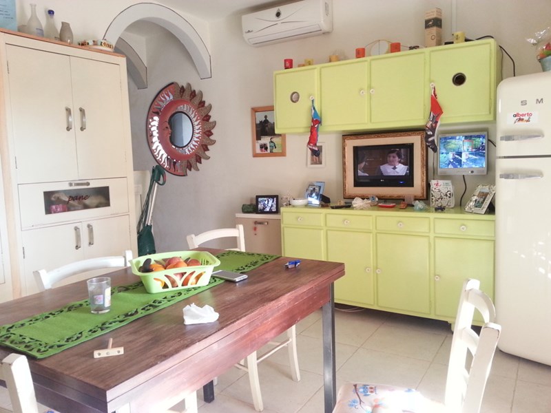 Casa Indipendente in Vendita a Pistoia, zona Nespolo, 250'000€, 130 m²