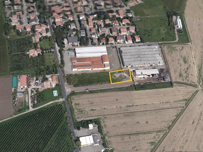 Terreno industriale in Vendita a Modena, 380'000€, 1750 m²