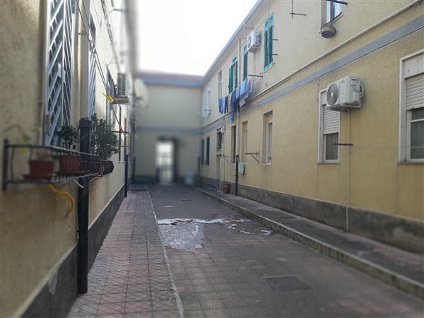 Trilocale in Vendita a Messina, zona Provinciale, 49'000€, 60 m²