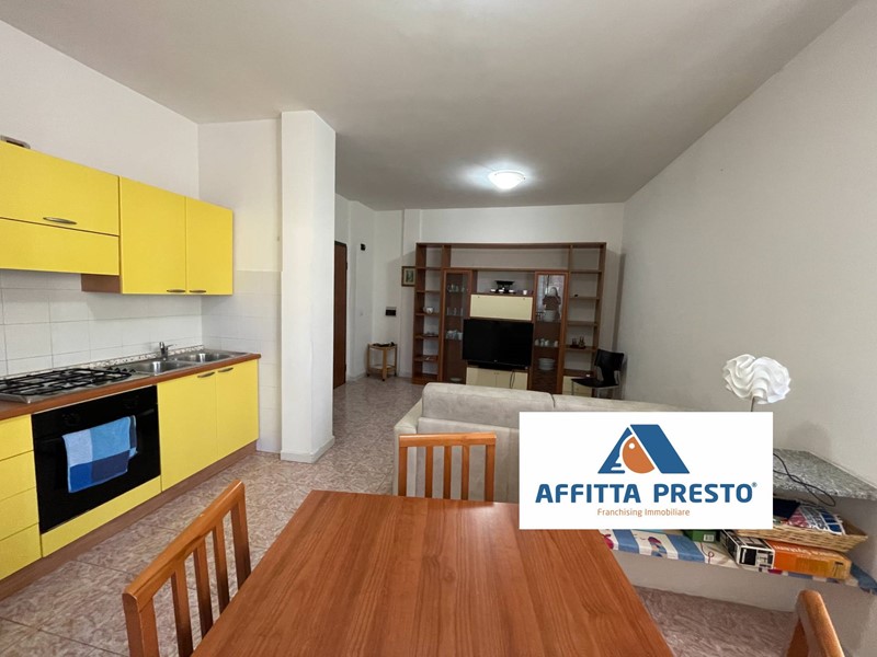 Bilocale in Affitto a Porto Torres, zona Via Sassari, 65 m², arredato