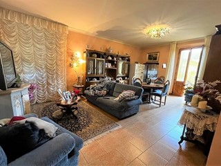 Appartamento in Vendita a Certaldo, 260'000€, 180 m², con Box