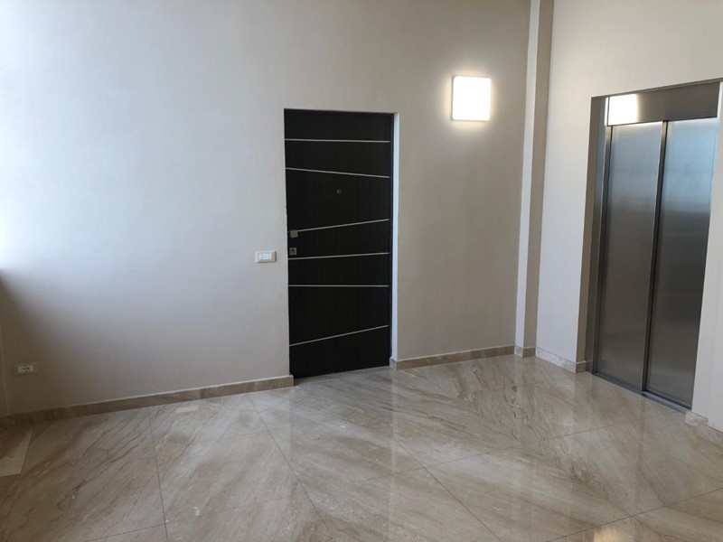 Ufficio in Affitto a San Giuliano Terme, zona La Fontina, 200'000€, 160 m²