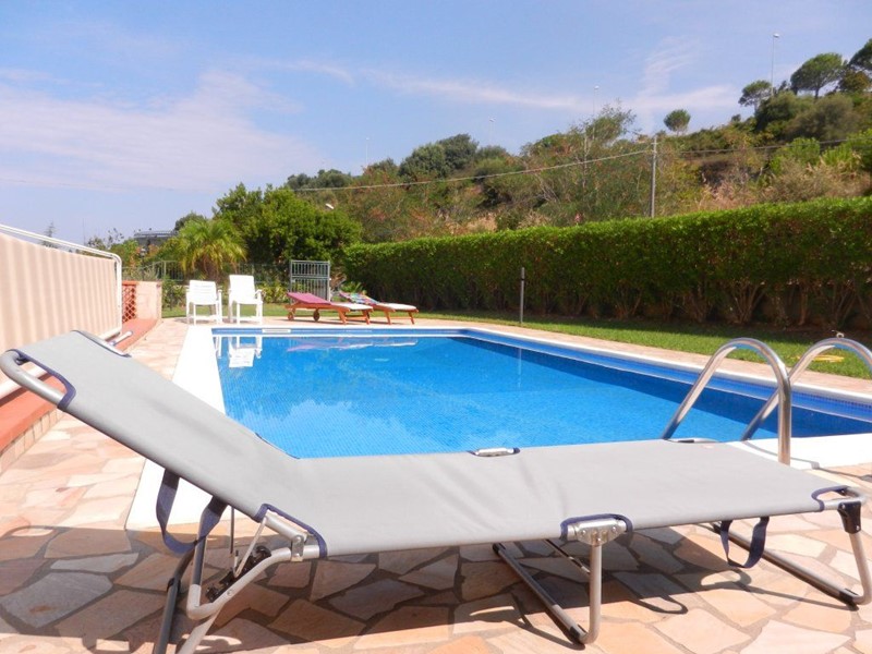 Villa in Vendita a Scalea, 180'000€, 90 m²