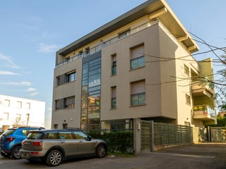Trilocale in Vendita a Bologna, zona QUARTIERE RENO, 440'000€, 120 m²