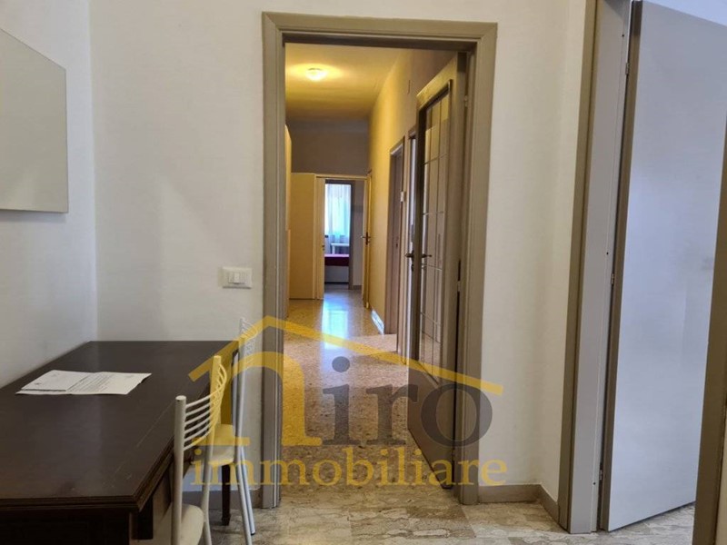 Appartamento in Vendita a Pescara, zona Porta Nuova, 250'000€, 120 m²