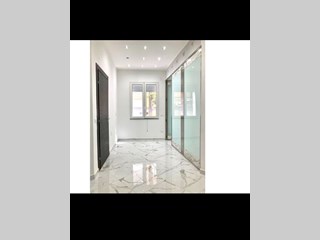 Ufficio in Vendita a Palermo, zona Via libertà , 77'000€, 38 m²