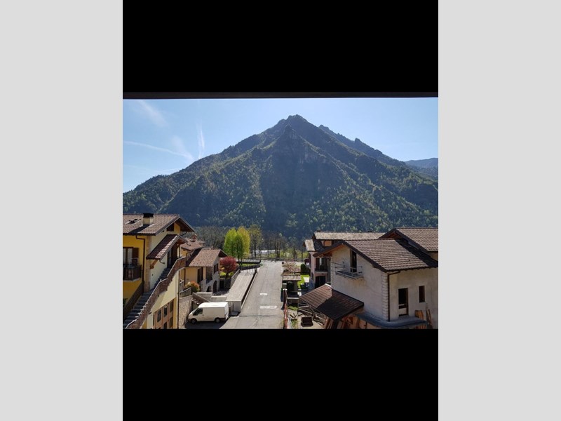 Bilocale in Vendita a Ponte Nossa, 69'000€, 68 m², arredato, con Box