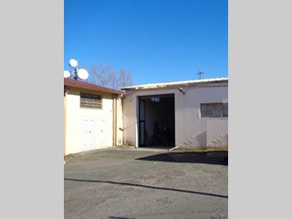 Capannone in Vendita a La Spezia, zona La Pianta, 320'000€, 260 m²