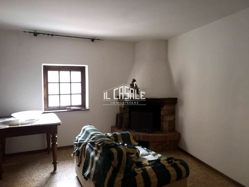 Quadrilocale in Vendita a Dicomano, 78'000€, 76 m²