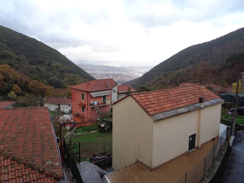 Bilocale in Vendita a La Spezia, zona Biassa, 60'000&euro;, 30 m²