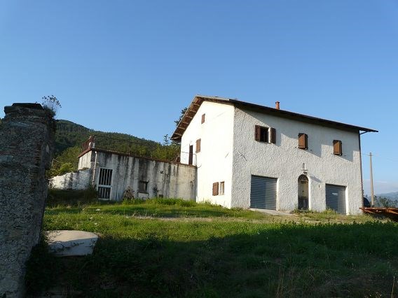 Casale in Vendita a Fivizzano, 350'000€