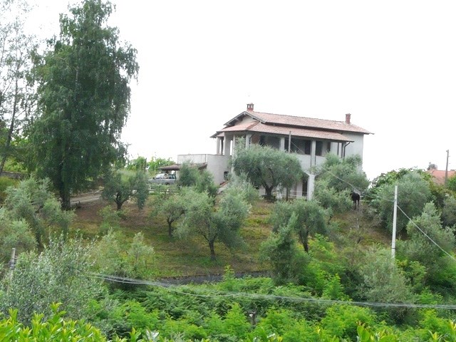 Casale in Vendita a Mulazzo, zona collinare, 290'000€