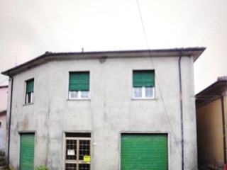 Casale in Vendita a Villafranca in Lunigiana, 69'000€