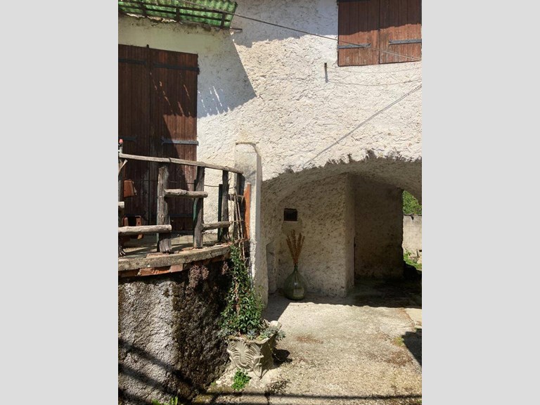 Bilocale in Vendita a Sesta Godano, zona Merzo', 30'000€, 37 m², arredato