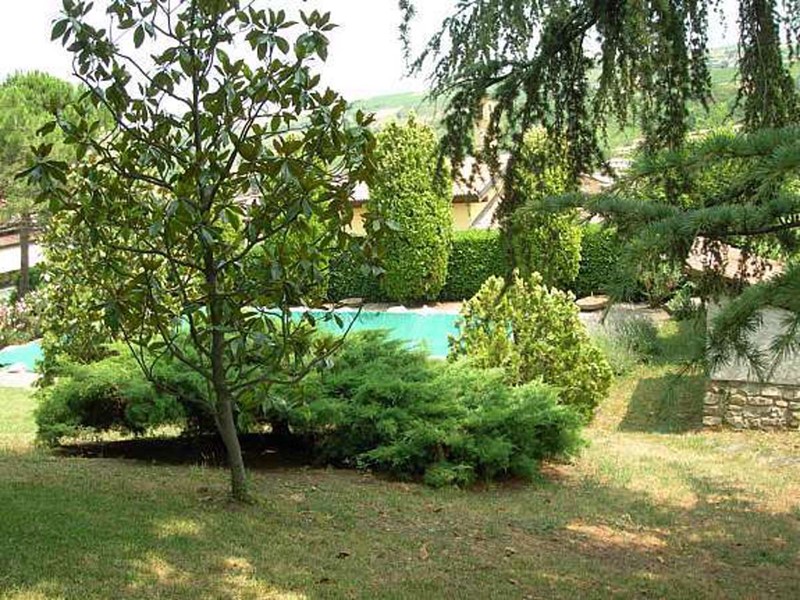 Villa in Vendita a Santa Maria della Versa, 465'000€, 310 m²