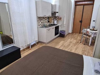 Monolocale in Vendita a Siracusa, zona ORTIGIA - UMBERTO, 90'000&euro;, 30 m², arredato