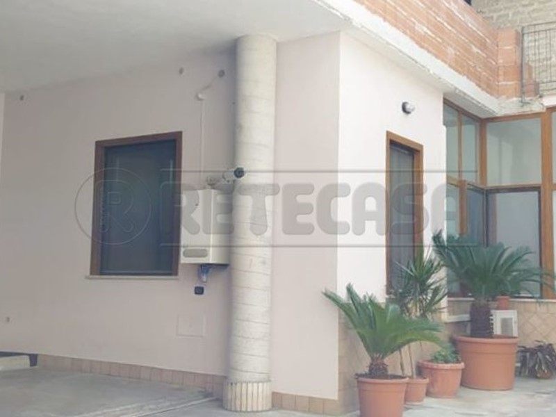 Casa Indipendente in Vendita a Marcianise, 280'000€, 400 m²
