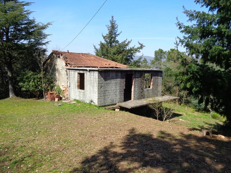 Rustico in Vendita a Vezzano Ligure, zona Valeriano, 80'000€, 170 m²