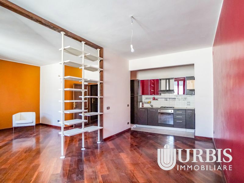 Trilocale in Vendita a Assisi, zona Corso Mazzini , 250'000€, 113 m²