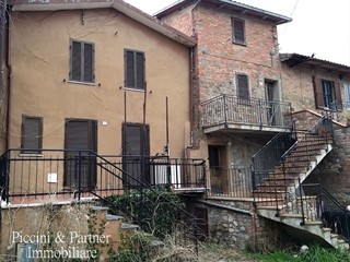 Casa Semi Indipendente in Vendita a Città della Pieve, zona Maranzano, 39'000€, 80 m²