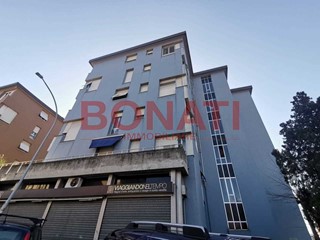 Capannone in Vendita a La Spezia, zona Periferia Est, 220'000€, 225 m², arredato