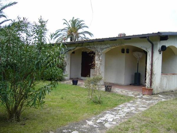 Villa bifamiliare in Affitto a Orbetello, zona Giannella, 3'000€, 100 m², arredato