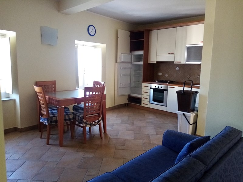 Bilocale in Vendita a Veroli, zona centro, 52'000€, 60 m², arredato