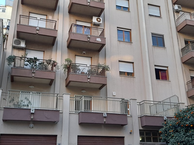 Bilocale in Vendita a Palermo, zona Zisa, 65'000€, 60 m²