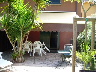 Trilocale in Affitto a Orbetello, zona Via Provinciale della Giannella 158, 450€, 65 m², arredato