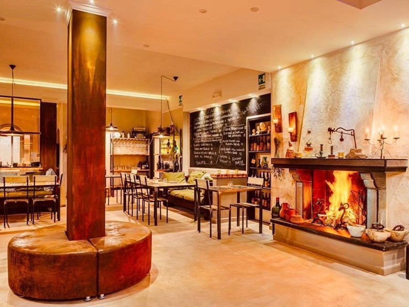 Attività commerciale in Vendita a Camaiore, 980'000&euro;, 500 m²