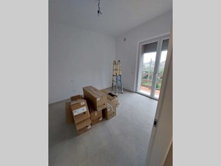 Casa Semi Indipendente in Vendita a Luni, 230'000€, 80 m²