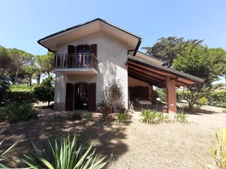 Appartamento in Vendita a Orbetello, zona Via Del Grecale, 550'000€, 130 m²