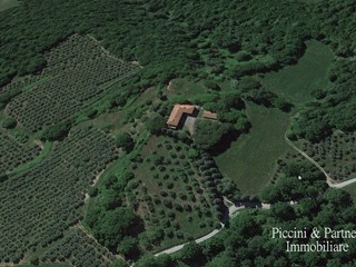 Casa Indipendente in Vendita a Cetona, 1'650'000€, 700 m²