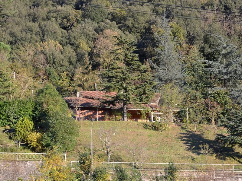 Casa Indipendente in Vendita a Aulla, 369'000€, 261 m², con Box