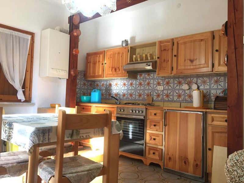 Trilocale in Vendita a Urbe, 40'000€, 40 m², arredato