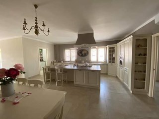 Quadrilocale in Affitto a Sperlonga, 2'500€, 100 m², arredato