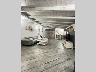 Casa Semi Indipendente in Vendita a Beverino, 280'000€, , con Box