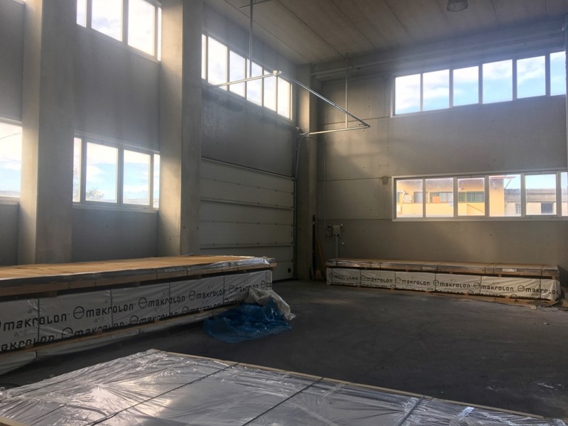 Capannone in Vendita a Viareggio, 930'000€, 970 m²