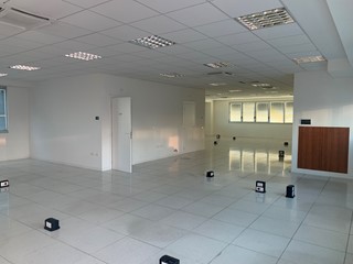 Ufficio in Vendita a Castel Maggiore, 200'000€, 217 m²