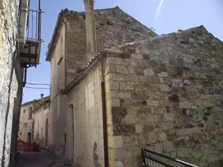 Casa Indipendente in Vendita a Civitacampomarano, zona Centro storico, 12'000€, 90 m²