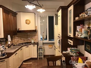 Appartamento in Affitto a Genova, zona castelletto, 760€, 130 m²