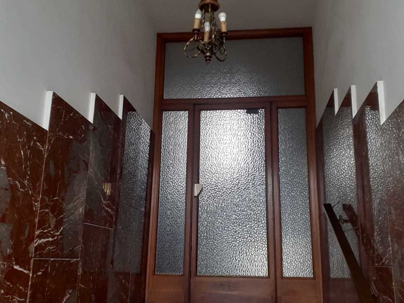 Trilocale in Vendita a Moncalieri, 140'000€, 90 m²