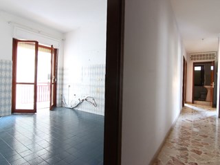 Appartamento in Vendita a Siracusa, zona viale Scala Greca, 130'000&euro;, 160 m²